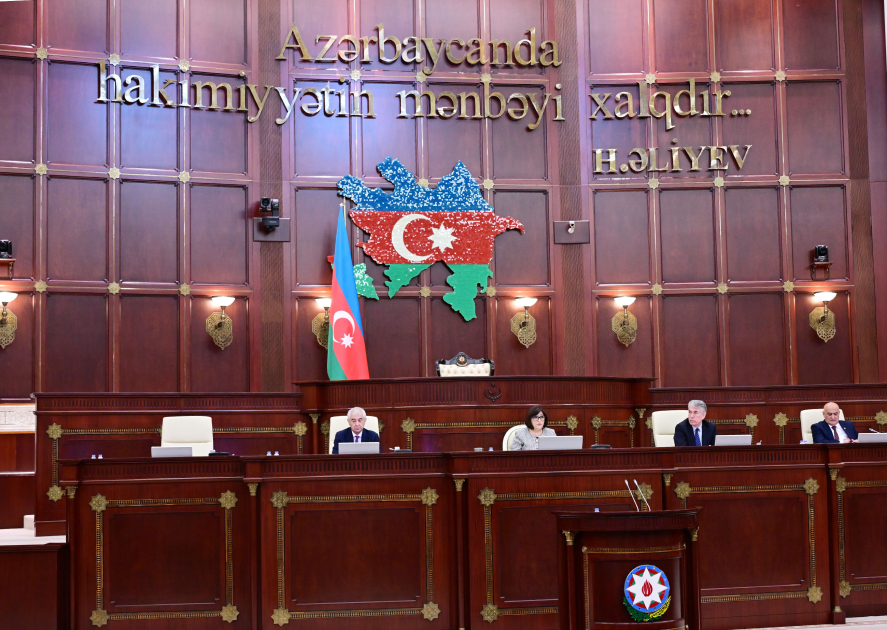 Milli Məclisin plenar iclasında 12 məsələ müzakirə edilib